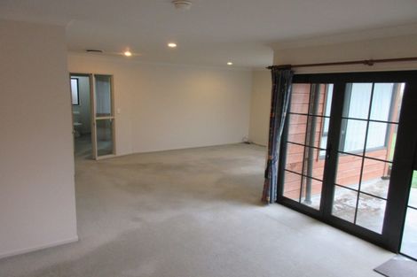 Photo of property in 15u6 Glanmire Road, Newlands, Wellington, 6037