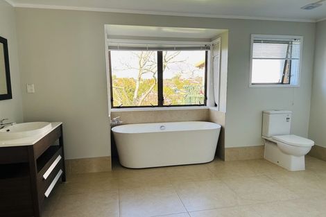 Photo of property in 13 Tatyana Place, Massey, Auckland, 0614