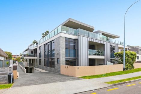 Photo of property in 7/48 Marine Parade, Mount Maunganui, 3116