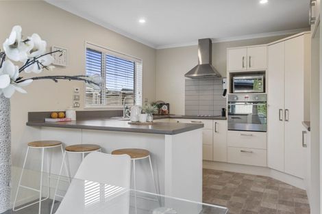 Photo of property in 3 Reeves Road, Rangiora, 7400