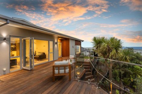 Photo of property in 22 Drayton Drive, Mount Pleasant, Christchurch, 8081