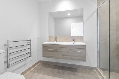 Photo of property in 40 Memorial Park Lane, Hobsonville, Auckland, 0618