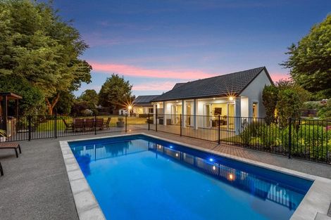 Photo of property in 52 Regent's Park Drive, Casebrook, Christchurch, 8051