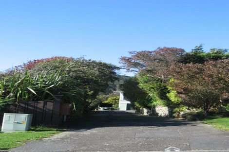 Photo of property in 51 Holborn Drive, Stokes Valley, Lower Hutt, 5019