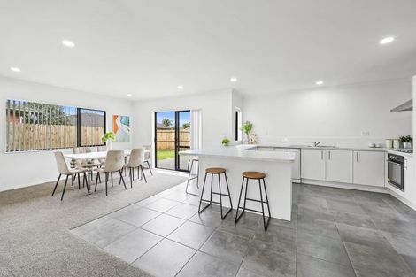 Photo of property in 37 Nicholas Gibbons Drive, Clendon Park, Auckland, 2103