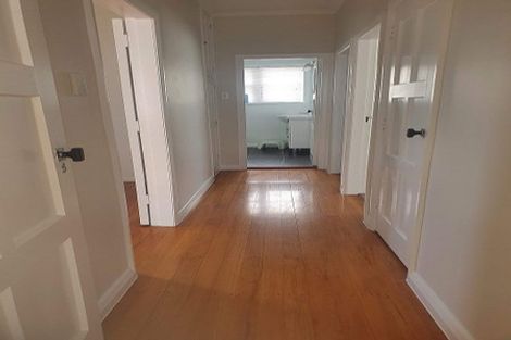 Photo of property in 3 Elizabeth Street, Moera, Lower Hutt, 5010