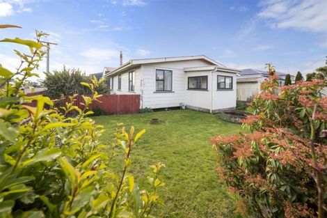 Photo of property in 1 Tawhiti Road, Hawera, 4610