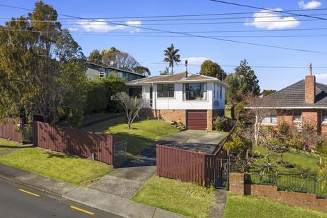 Photo of property in 24 School Road, Te Atatu South, Auckland, 0610