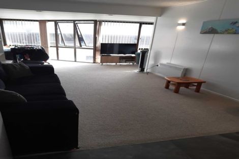 Photo of property in 40 Maunganui Road, Mount Maunganui, 3116