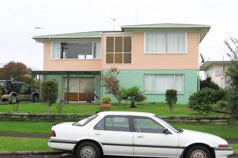 Photo of property in 13 Swan Crescent, Pakuranga, Auckland, 2010