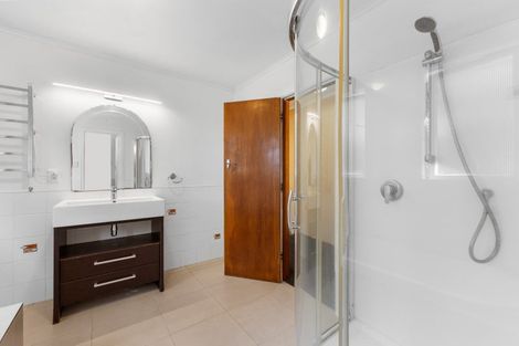Photo of property in 114a Pioneer Road, Moturoa, New Plymouth, 4310