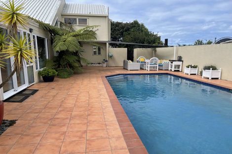 Photo of property in 3 Moana Place, Taradale, Napier, 4112