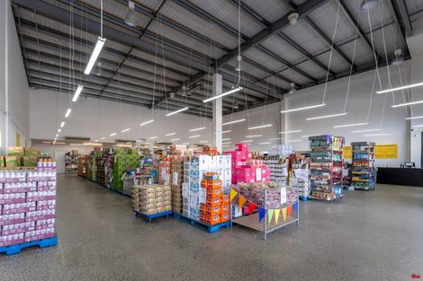 Photo of property in 16 Stirling Crescent, Hokowhitu, Palmerston North, 4410