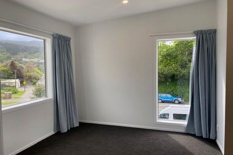 Photo of property in 28 Collins Avenue, Tawa, Wellington, 5028