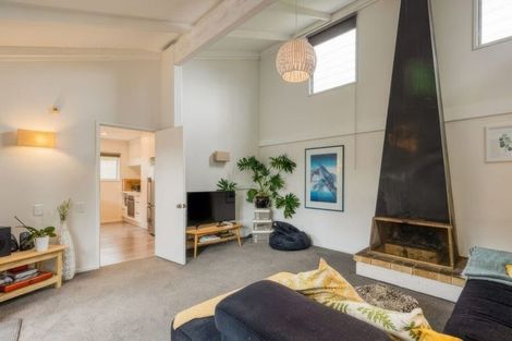 Photo of property in 279 Royal Road, Massey, Auckland, 0614