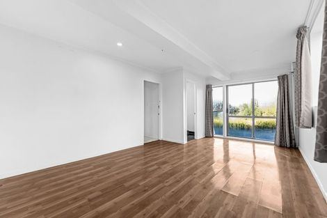 Photo of property in 20 Finn Place, Totara Vale, Auckland, 0629