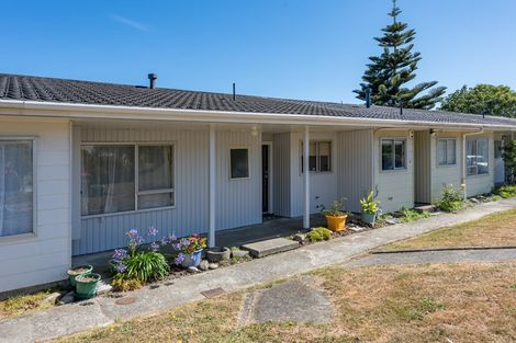 Photo of property in 10f7 Petherick Crescent, Johnsonville, Wellington, 6037