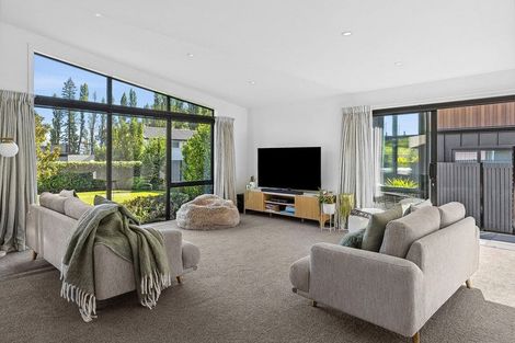 Photo of property in 5 Jessies Crescent, Wanaka, 9305