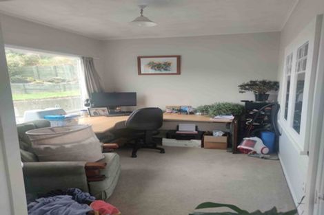 Photo of property in 2 Milne Terrace, Island Bay, Wellington, 6023