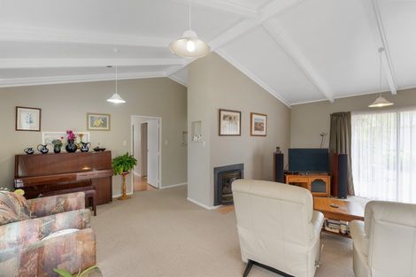 Photo of property in 10 Tirita Street, Kawaha Point, Rotorua, 3010