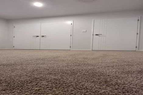 Photo of property in 19 Kaimai Avenue, Massey, Auckland, 0614