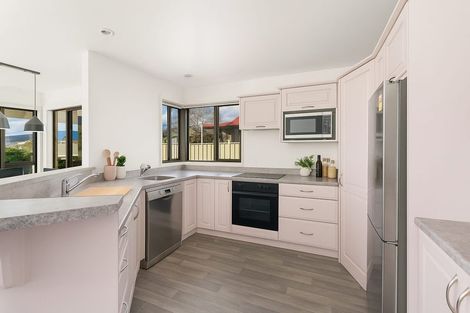 Photo of property in 5 Arbor-lea Avenue, Richmond, 7020