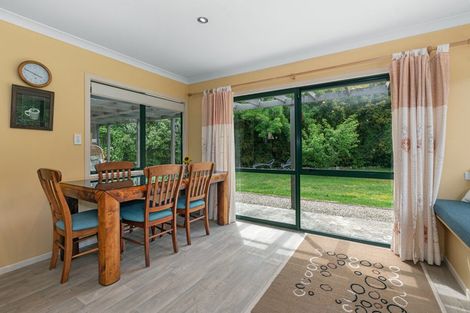 Photo of property in 156a Great North Road, Te Kamo, Kamo, 0185