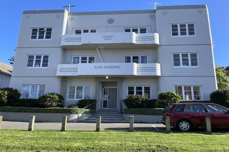 Photo of property in San Marino Apartments, 4/4 Oak Park Avenue, Te Aro, Wellington, 6011