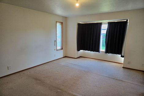 Photo of property in 4 Amdale Avenue, Broomfield, Christchurch, 8042