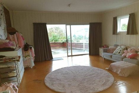 Photo of property in 85a Colwill Road, Massey, Auckland, 0614