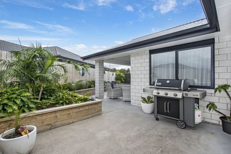 Photo of property in 98 Wairau Drive, Tikipunga, Whangarei, 0112