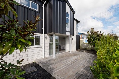 Photo of property in 22u4 Thomson Avenue, Dinsdale, Hamilton, 3204