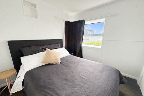 Photo of property in 21 Ocean Beach Street, Foxton Beach, Foxton, 4815