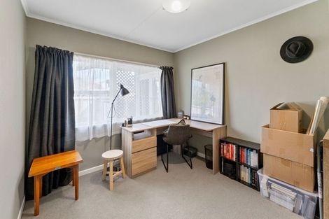 Photo of property in 2 Martin Avenue, Wakefield, 7025