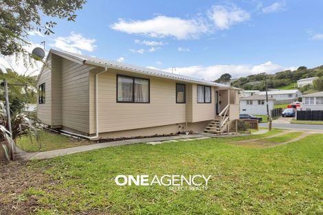 Photo of property in 179 Sievers Grove, Cannons Creek, Porirua, 5024