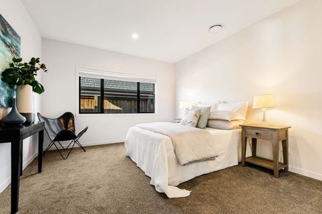 Photo of property in 17 Papa Orchard Drive, Kumeu, 0810