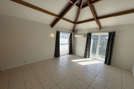 Photo of property in 172 Waimairi Road, Ilam, Christchurch, 8041