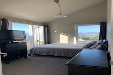 Photo of property in 51 Harbour View Road, Northland, Wellington, 6012