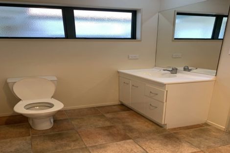 Photo of property in 4 Molyneux Place, Welcome Bay, Tauranga, 3112
