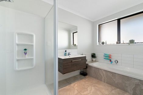 Photo of property in 27 Parkside Mews, Papamoa, 3118