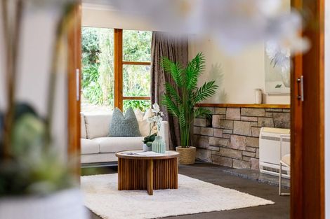 Photo of property in 296 Main Road, Tawa, Wellington, 5028