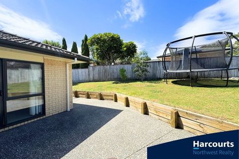 Photo of property in 20 Reybert Place, Massey, Auckland, 0614