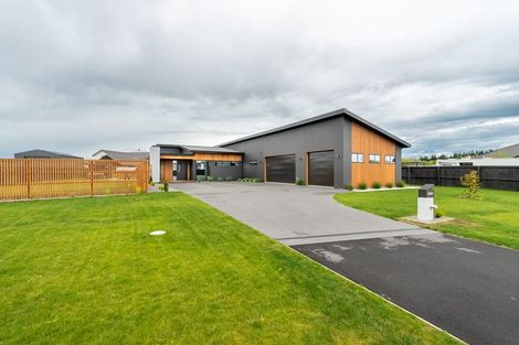 Photo of property in 4 Barewood Grove, West Melton, 7618