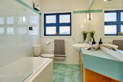 Photo of property in Endeavour Apartments, 125u1 Thorndon Quay, Pipitea, Wellington, 6011