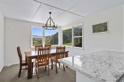 Photo of property in 2560 Rawhitiroa Road, Matemateaonga, Eltham, 4399