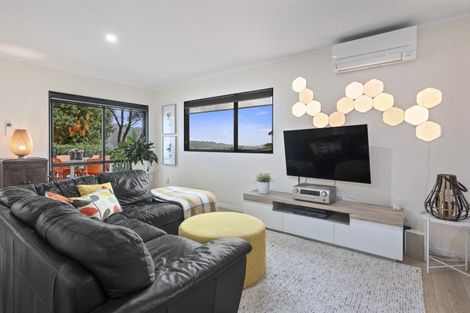 Photo of property in 79 Woodman Drive, Tawa, Wellington, 5028