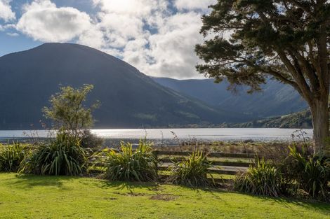 Photo of property in 793 Hopai Road, Manaroa, Picton, 7282