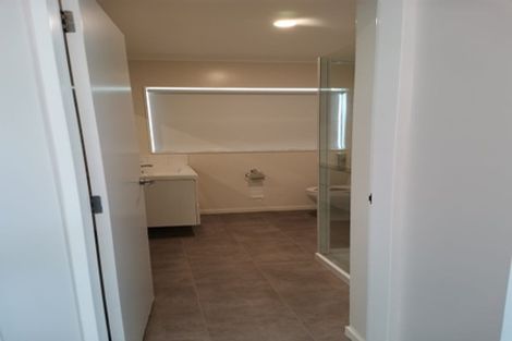 Photo of property in Miramar Villas, 3u5 Byron Street, Miramar, Wellington, 6022