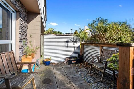 Photo of property in 8 Carrington Street, Lower Vogeltown, New Plymouth, 4310