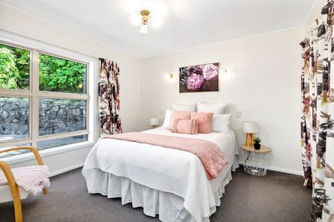 Photo of property in 6a Julia Place, Tawa, Wellington, 5028